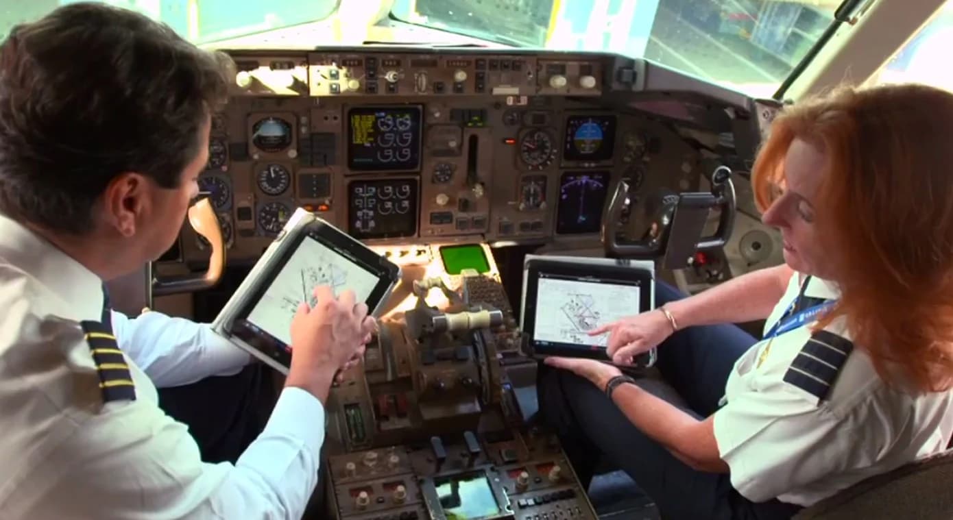 United Airlines Pilot Mobile preview